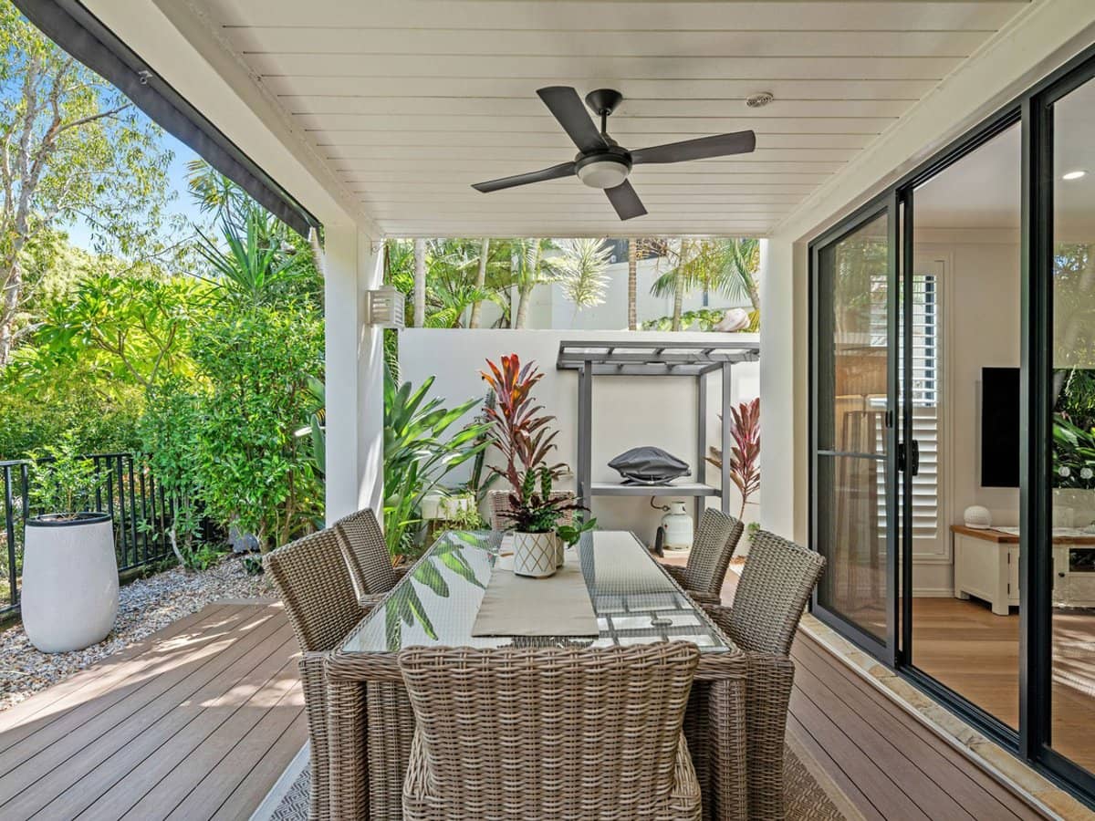 1 The Cove Crescent, Carrara - Thumbnail 5