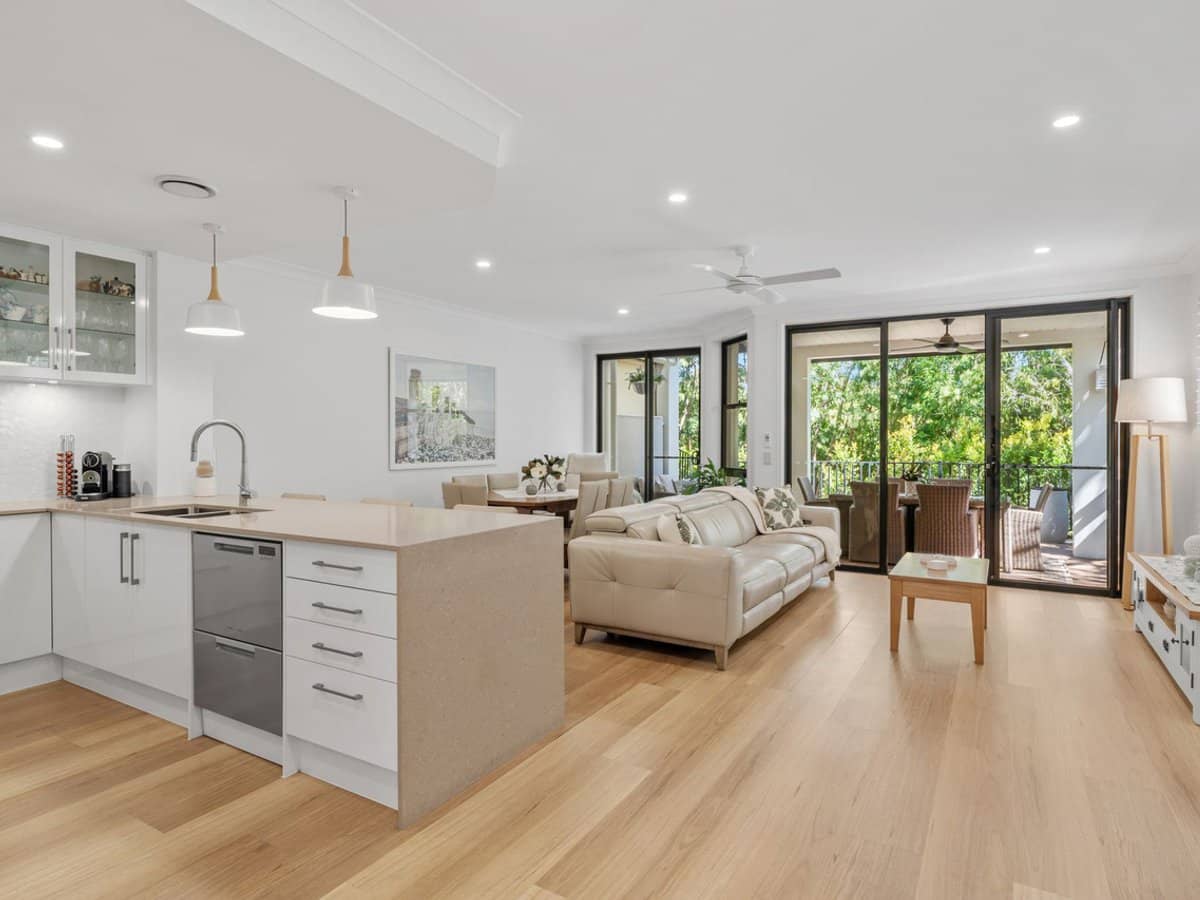 1 The Cove Crescent, Carrara - Thumbnail 10