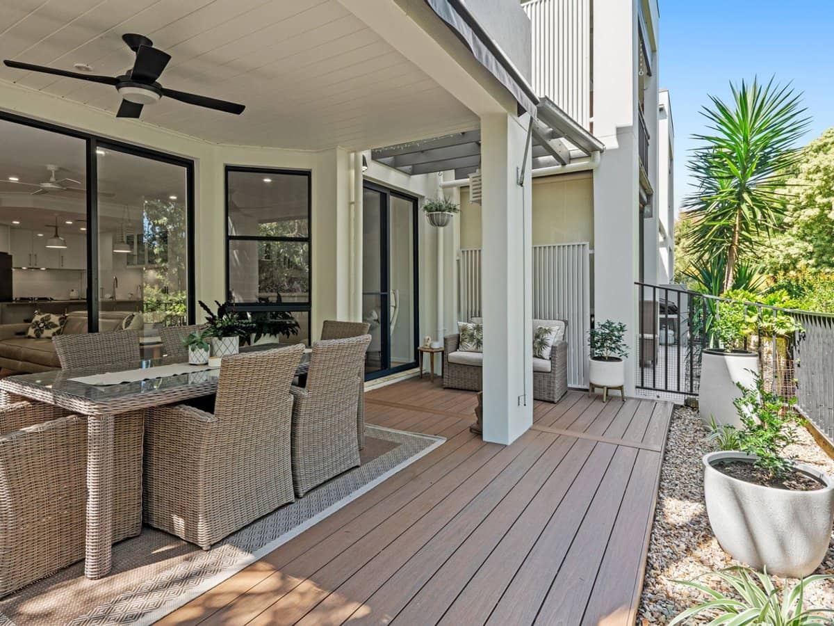 1 The Cove Crescent, Carrara - Thumbnail 11