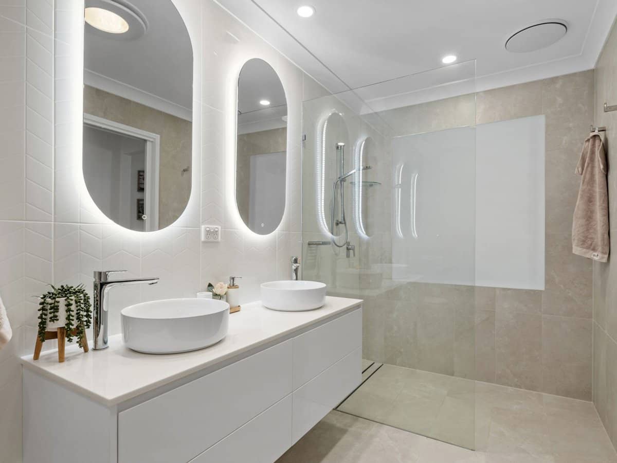 1 The Cove Crescent, Carrara - Thumbnail 19