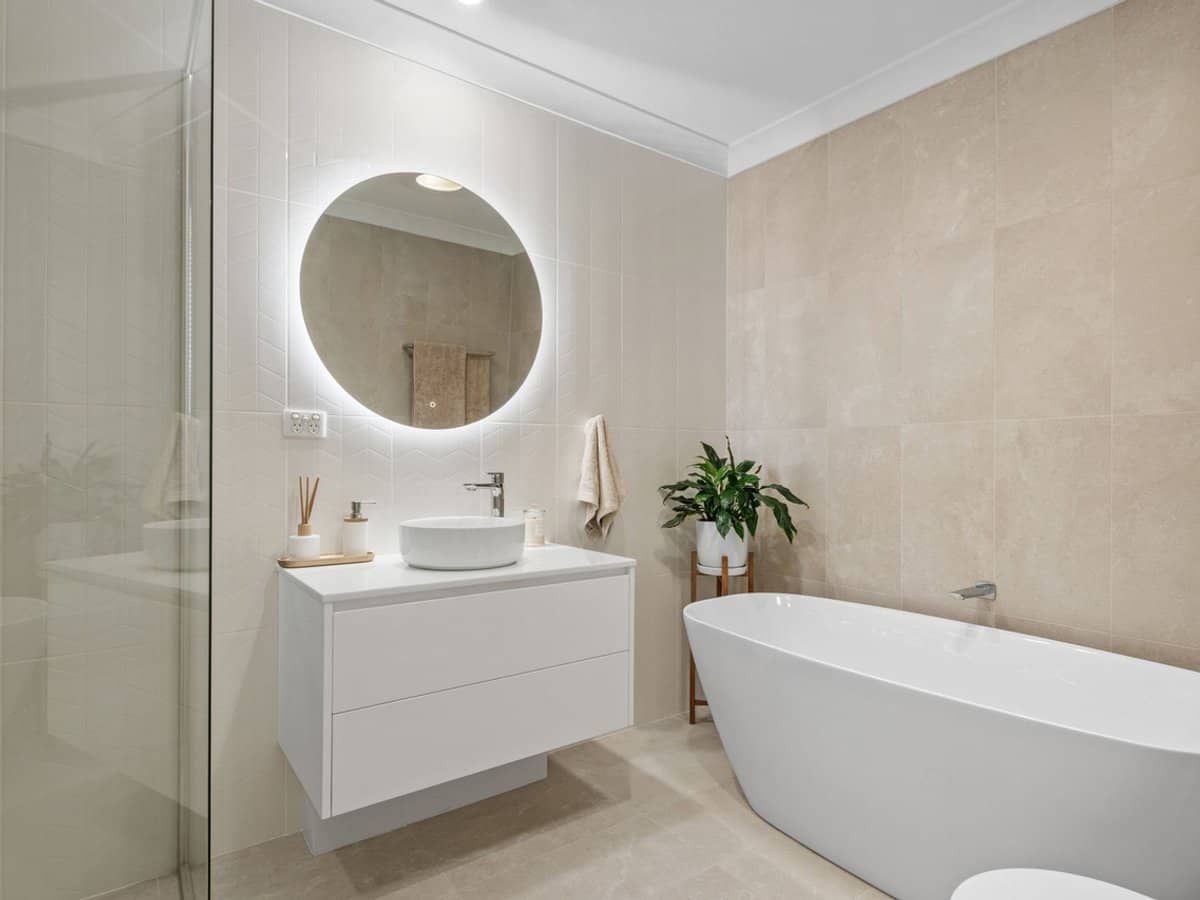 1 The Cove Crescent, Carrara - Thumbnail 23