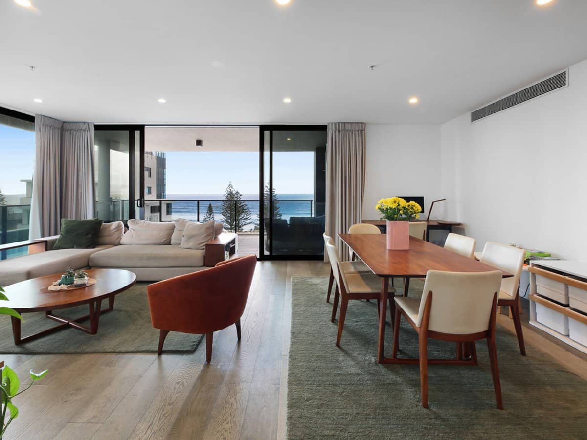 72 The Esplanade, Burleigh Heads - Thumbnail 6