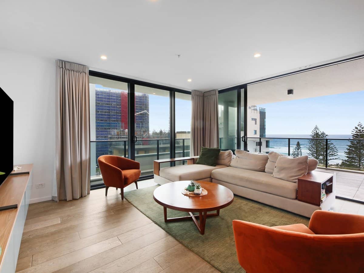 72 The Esplanade, Burleigh Heads - Thumbnail 9