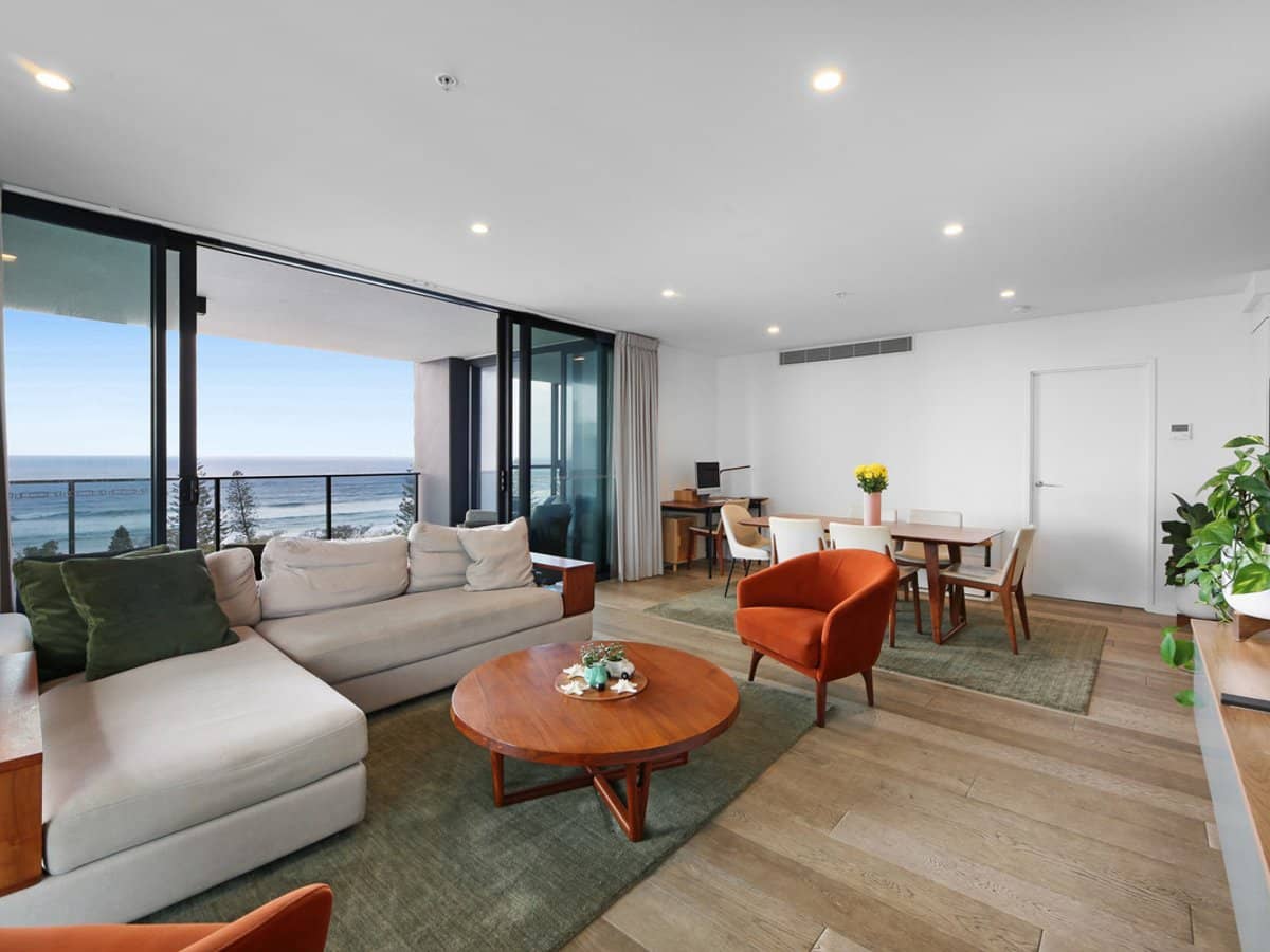 72 The Esplanade, Burleigh Heads - Thumbnail 10