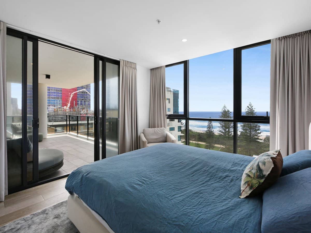 72 The Esplanade, Burleigh Heads - Thumbnail 14