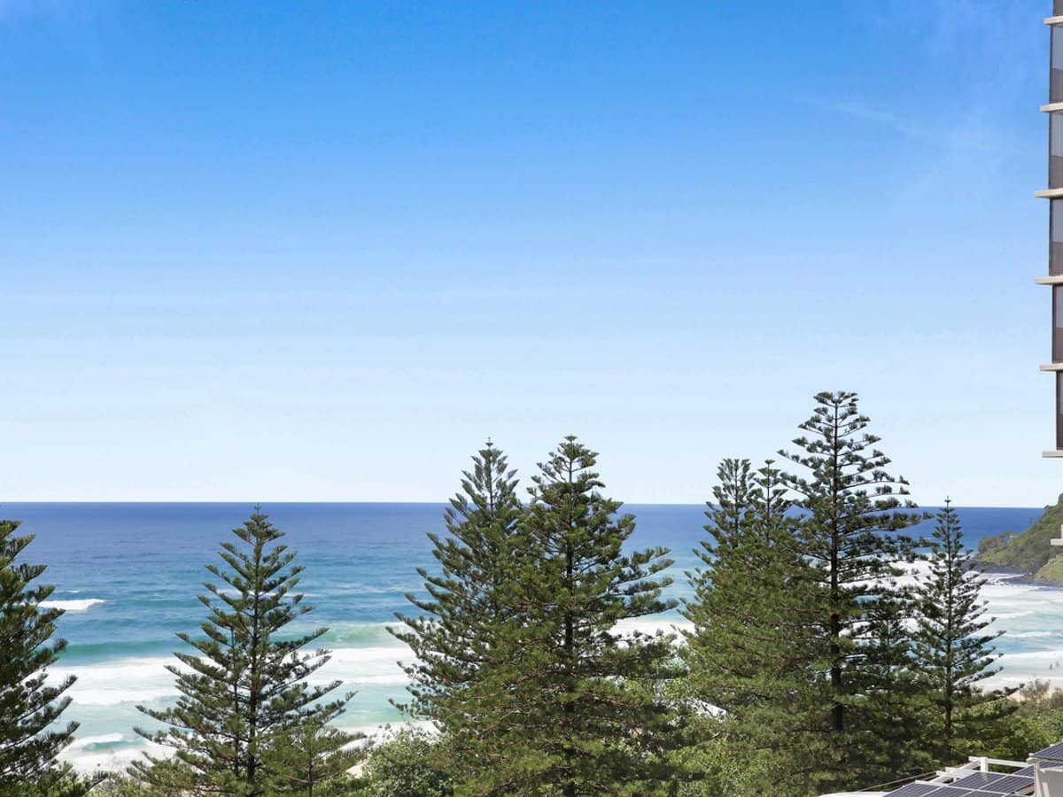 72 The Esplanade, Burleigh Heads - Thumbnail 22