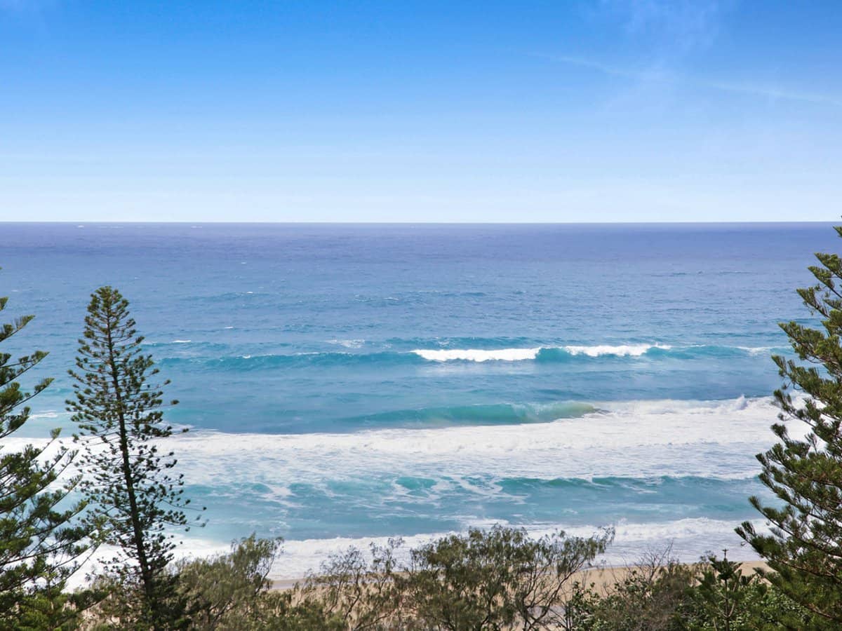 72 The Esplanade, Burleigh Heads - Thumbnail 23