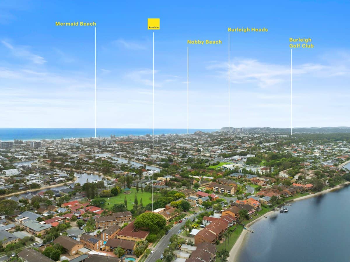 26 Duet Drive, MERMAID WATERS - Thumbnail 9