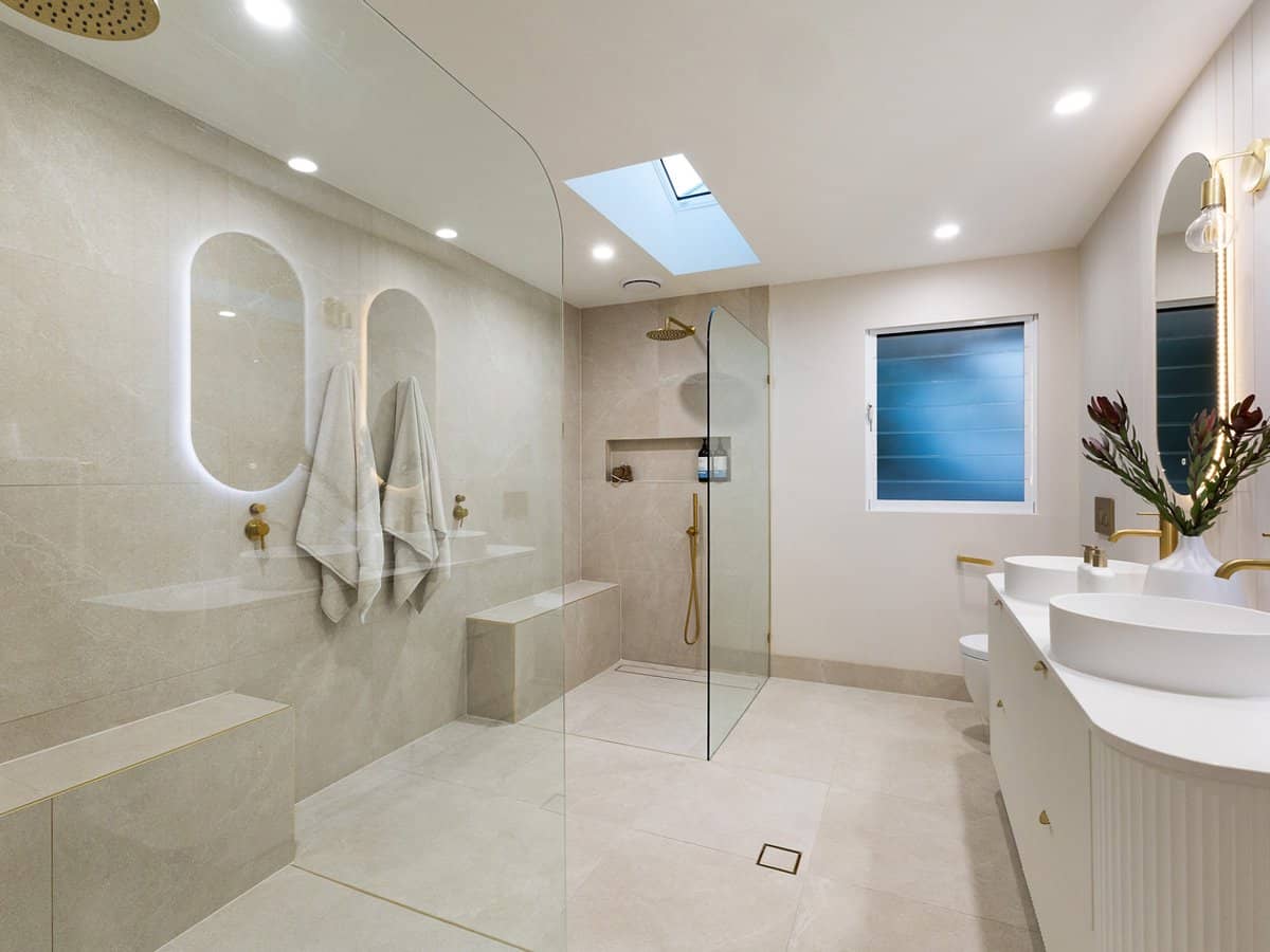 6 Bombala Street, BROADBEACH WATERS - Thumbnail 11