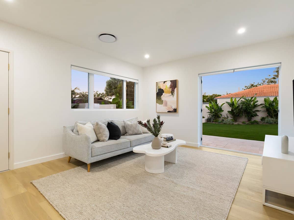 6 Bombala Street, BROADBEACH WATERS - Thumbnail 18