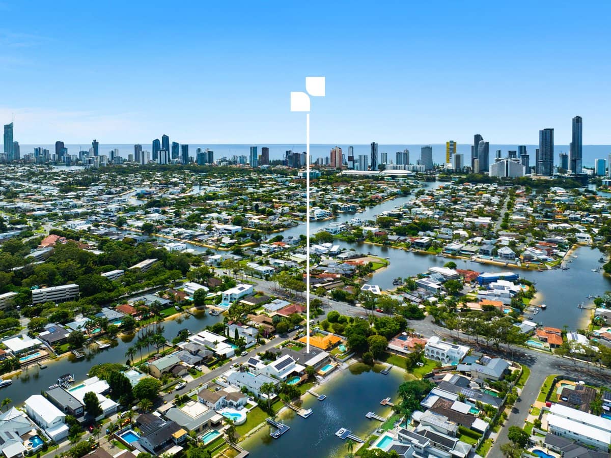 6 Bombala Street, BROADBEACH WATERS - Thumbnail 29