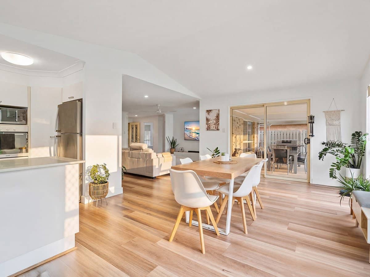 27 Ottelia Drive, Elanora - Thumbnail 5