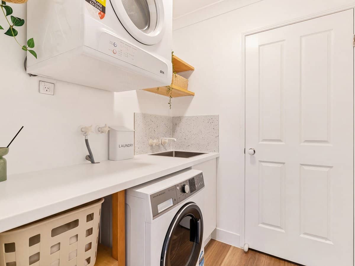 27 Ottelia Drive, Elanora - Thumbnail 13