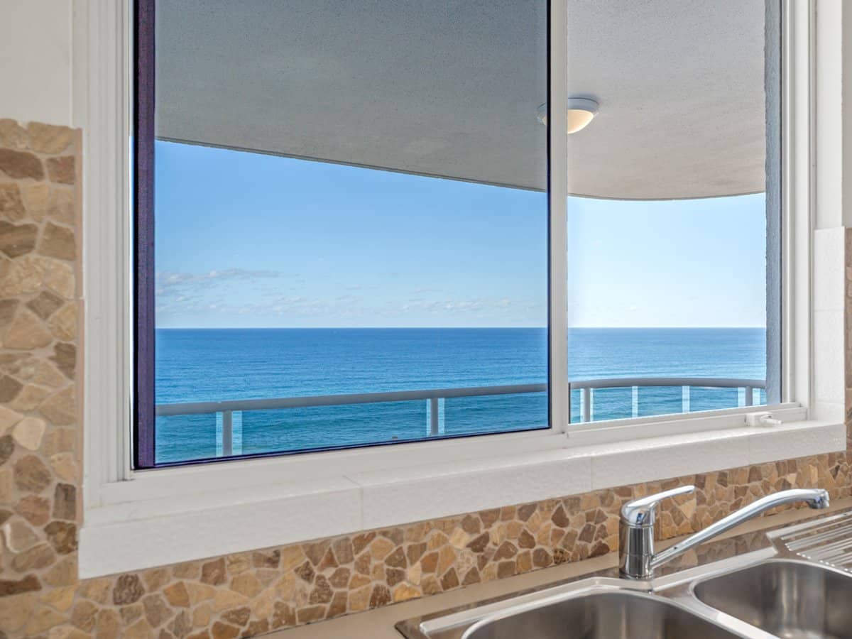 59 Pacific Street, MAIN BEACH - Thumbnail 8