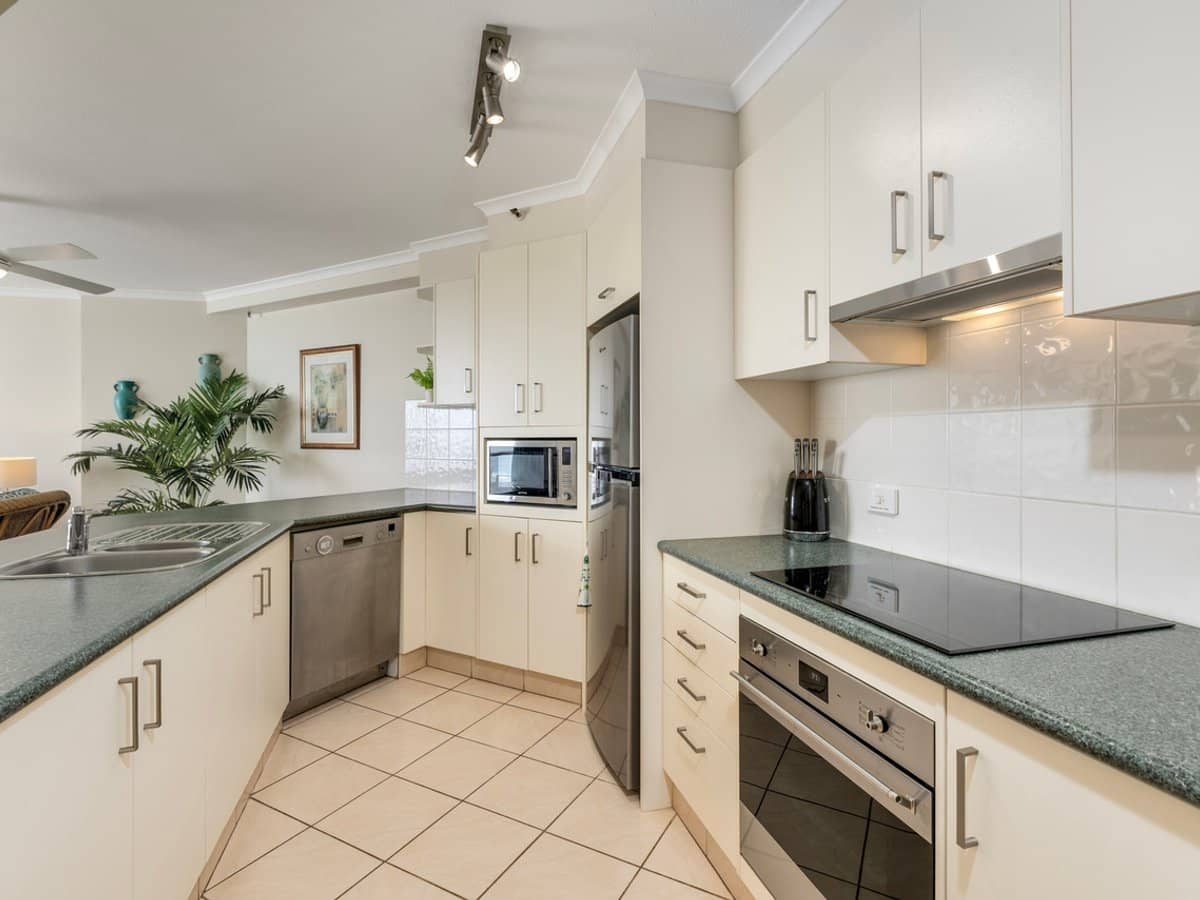 70-80 Marine Parade, COOLANGATTA - Thumbnail 6