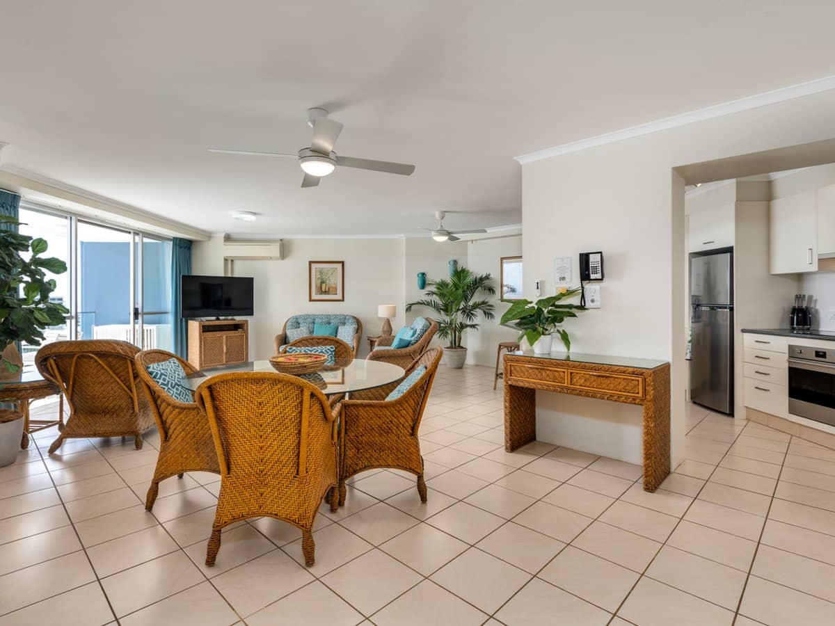 70-80 Marine Parade, COOLANGATTA - Thumbnail 9