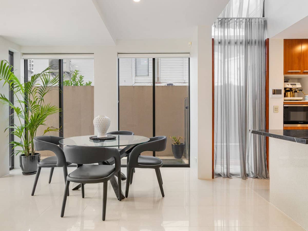 41A Peak Avenue, Main Beach - Thumbnail 13