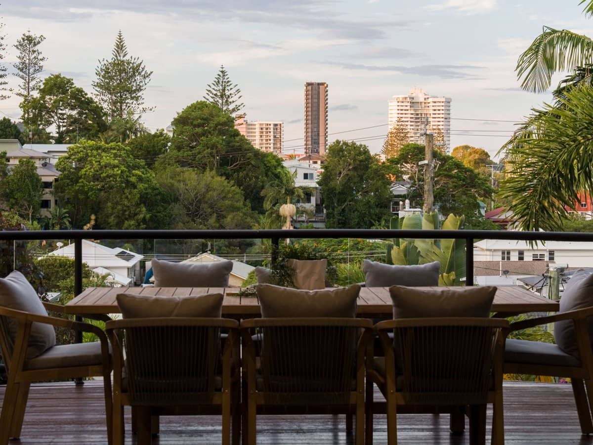 50 Ballow Street, COOLANGATTA - Thumbnail 1