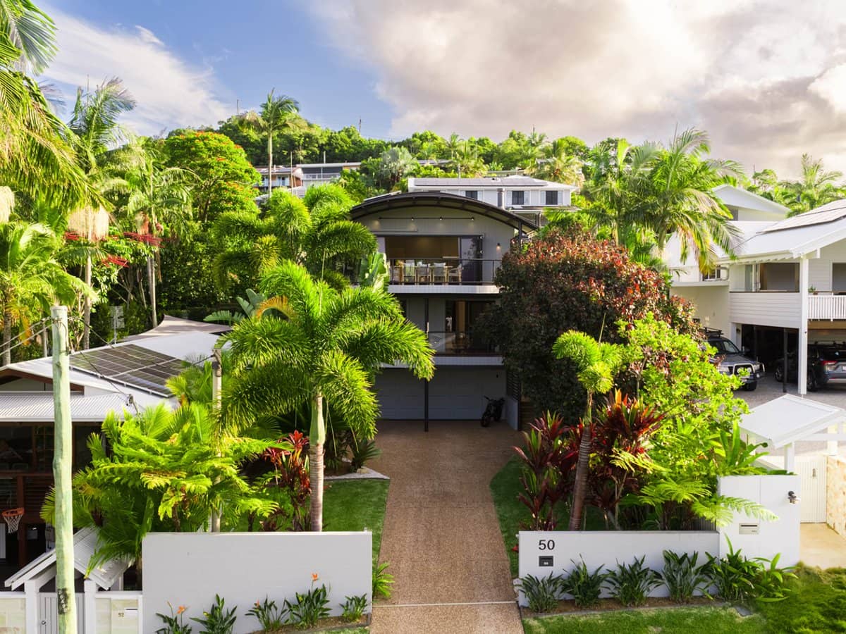 50 Ballow Street, COOLANGATTA - Thumbnail 2