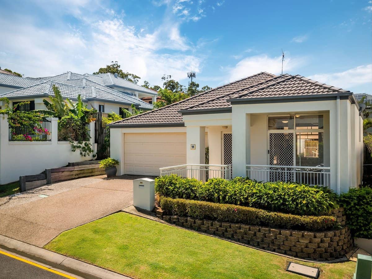 11 Duxton Drive, Varsity Lakes - Thumbnail 1