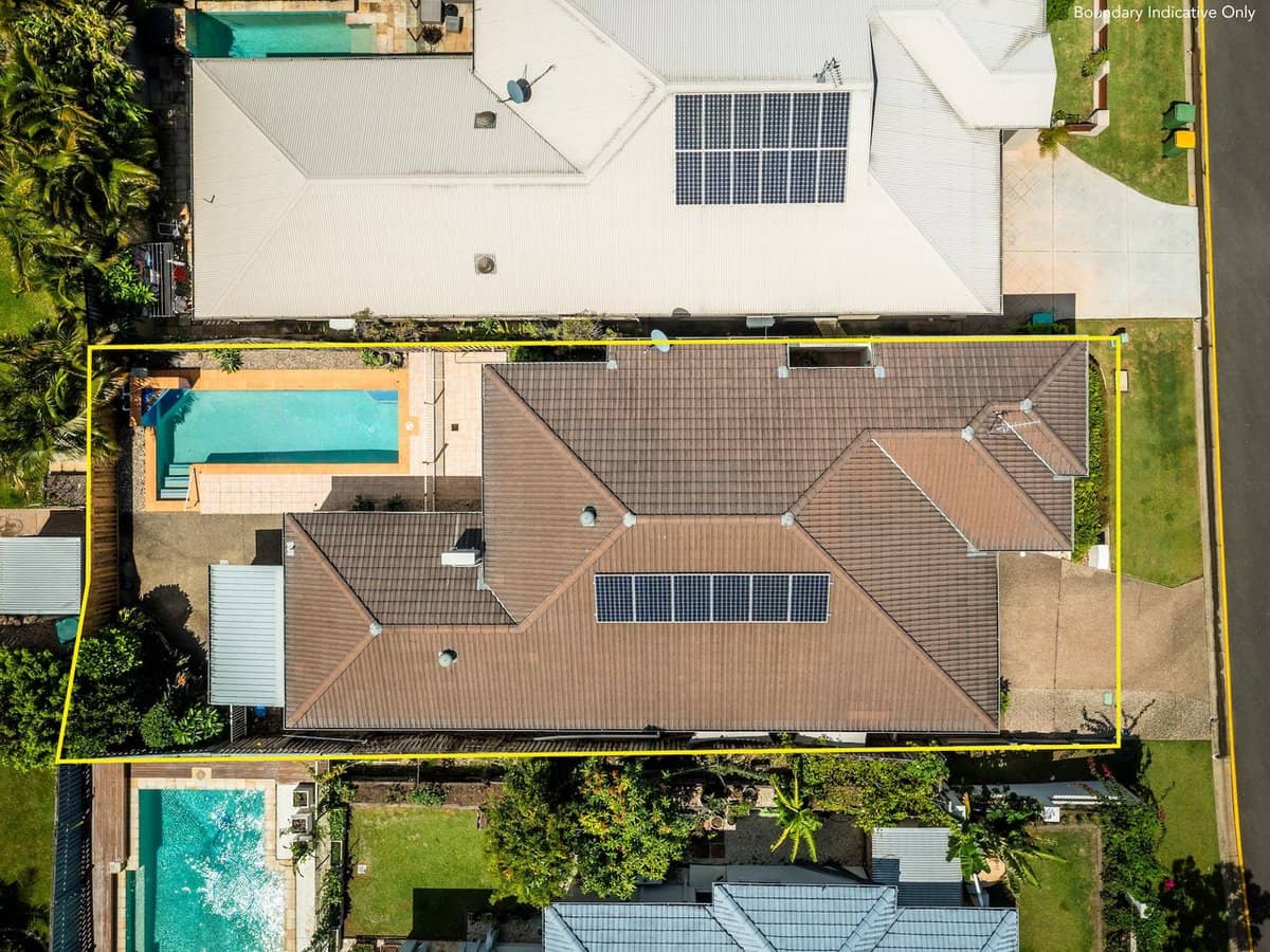 11 Duxton Drive, Varsity Lakes - Thumbnail 2