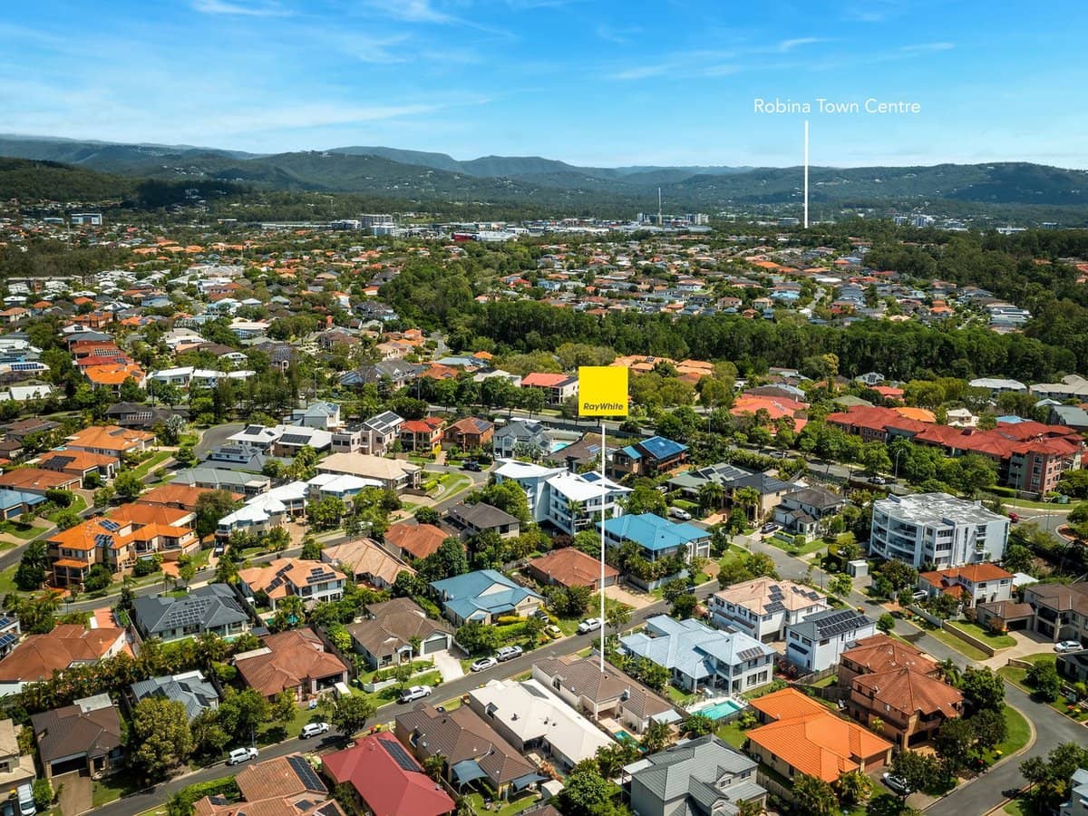 11 Duxton Drive, Varsity Lakes - Thumbnail 5