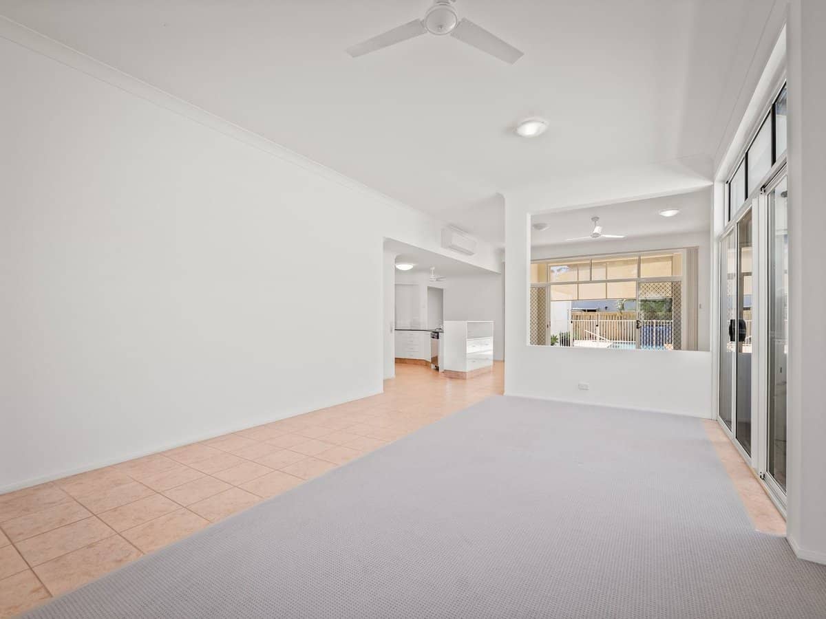 11 Duxton Drive, Varsity Lakes - Thumbnail 9