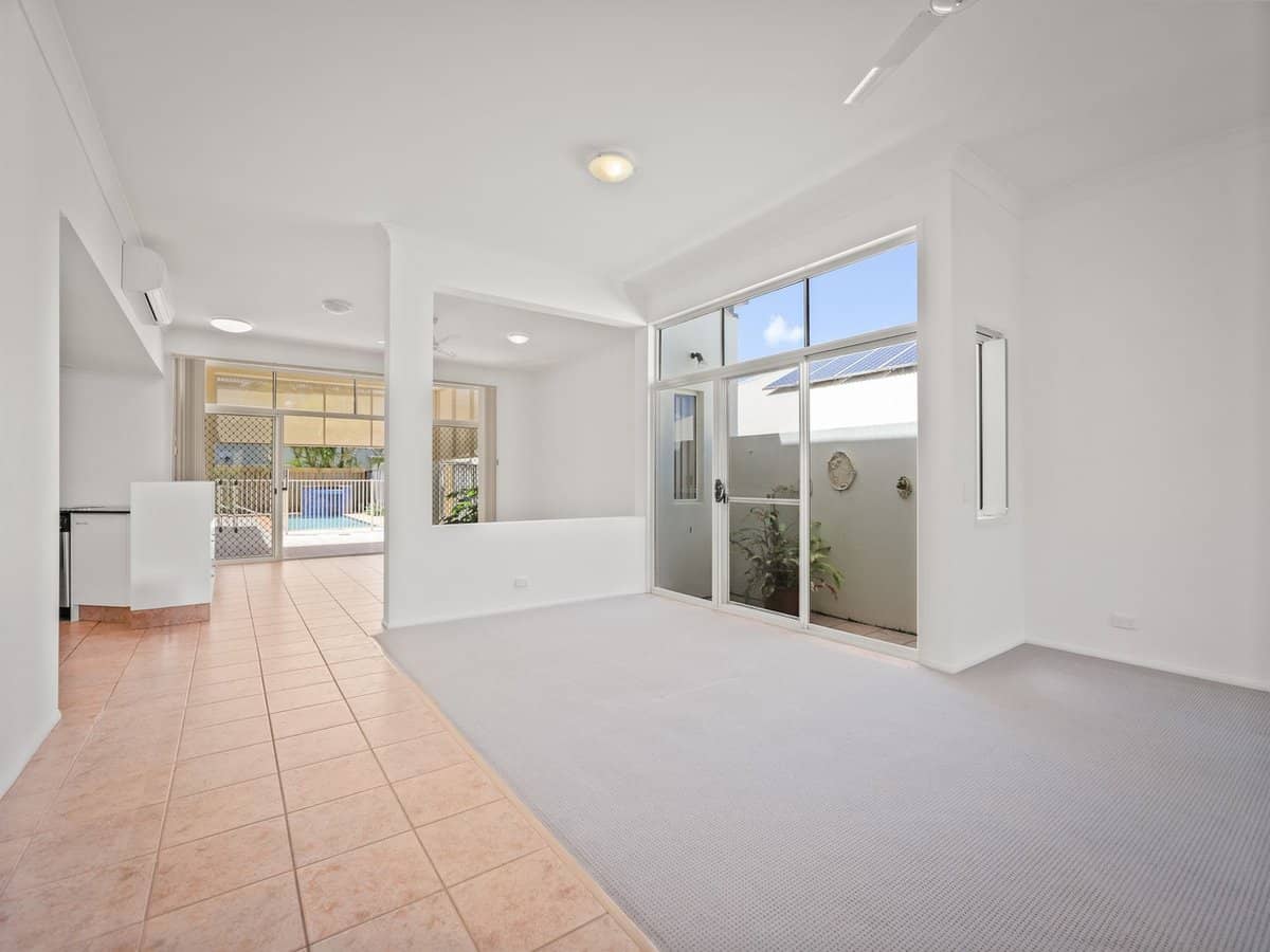 11 Duxton Drive, Varsity Lakes - Thumbnail 10