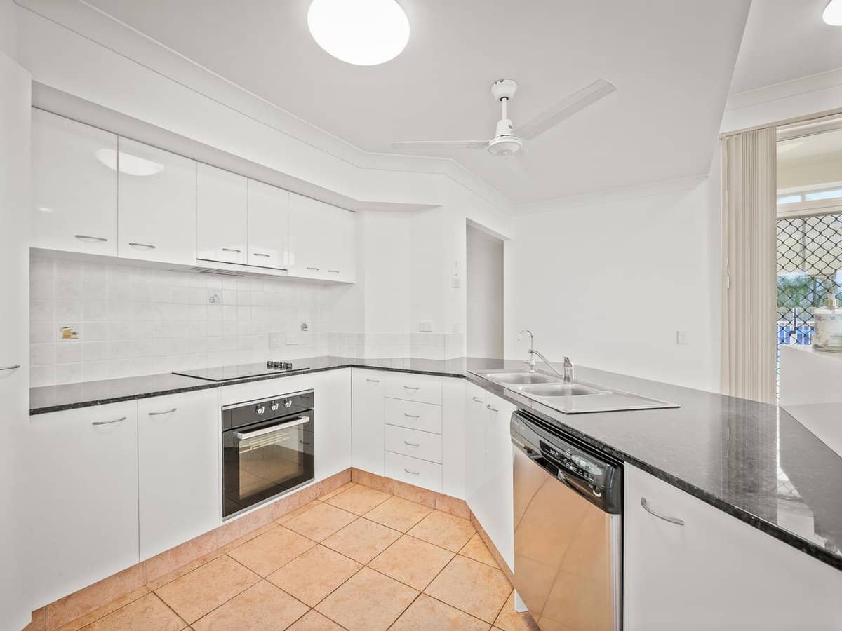 11 Duxton Drive, Varsity Lakes - Thumbnail 11