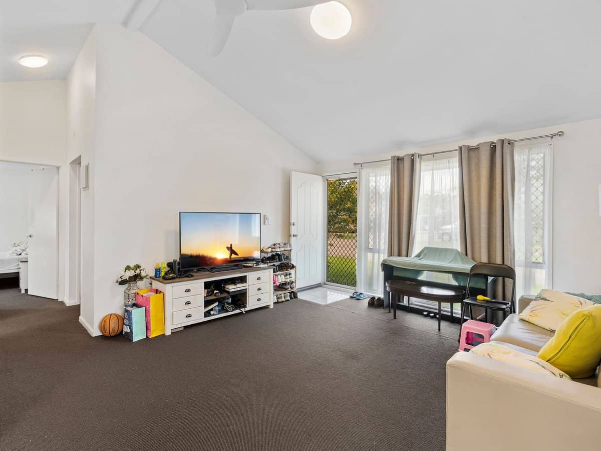 50 St Kevins Avenue, Benowa - Thumbnail 6