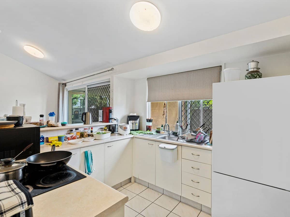 50 St Kevins Avenue, Benowa - Thumbnail 8