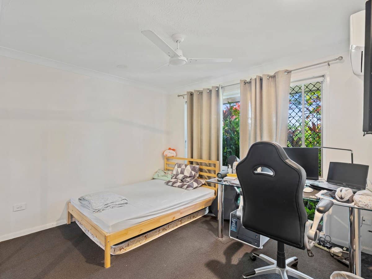 50 St Kevins Avenue, Benowa - Thumbnail 13