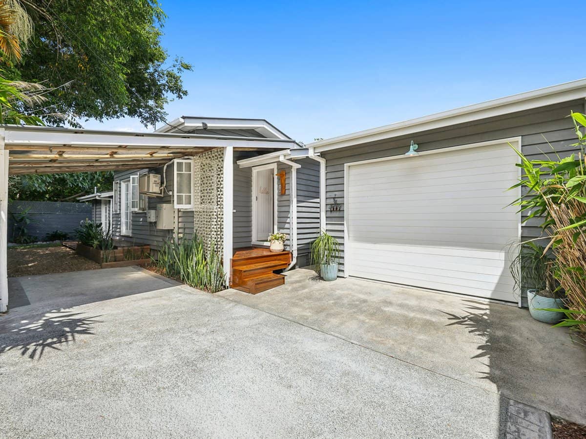 17 Station Street, Currumbin Waters - Thumbnail 1