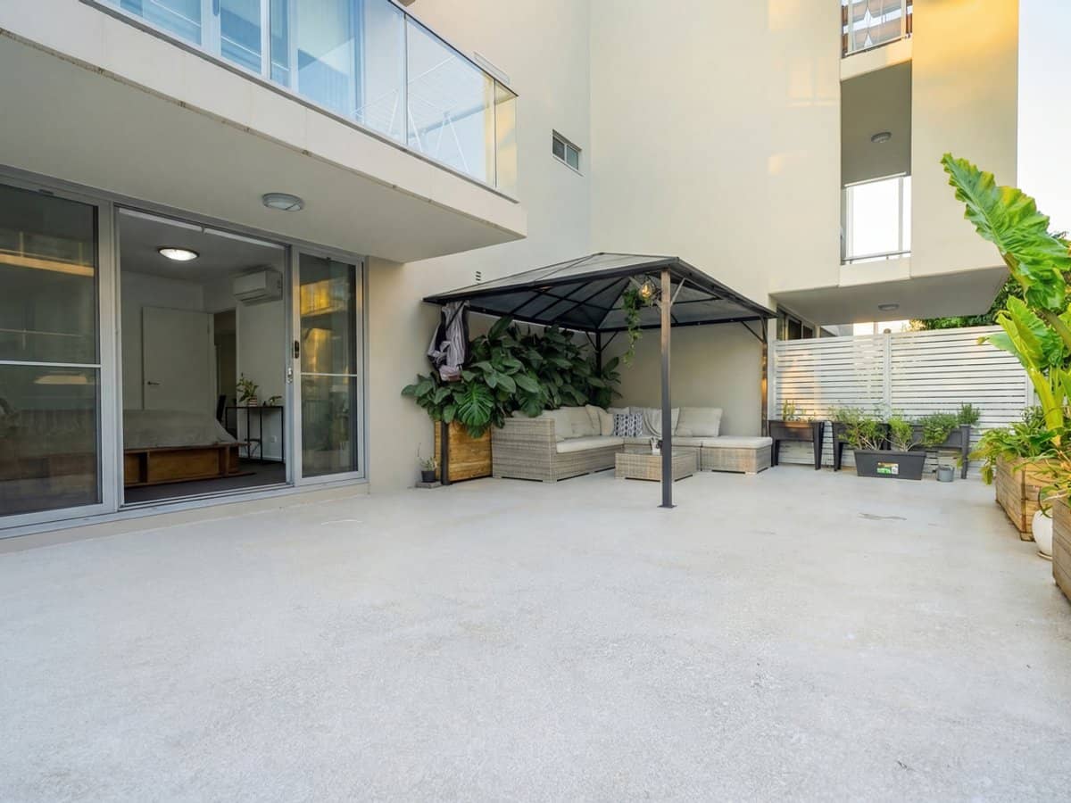 154 Musgrave Avenue, SOUTHPORT - Thumbnail 3