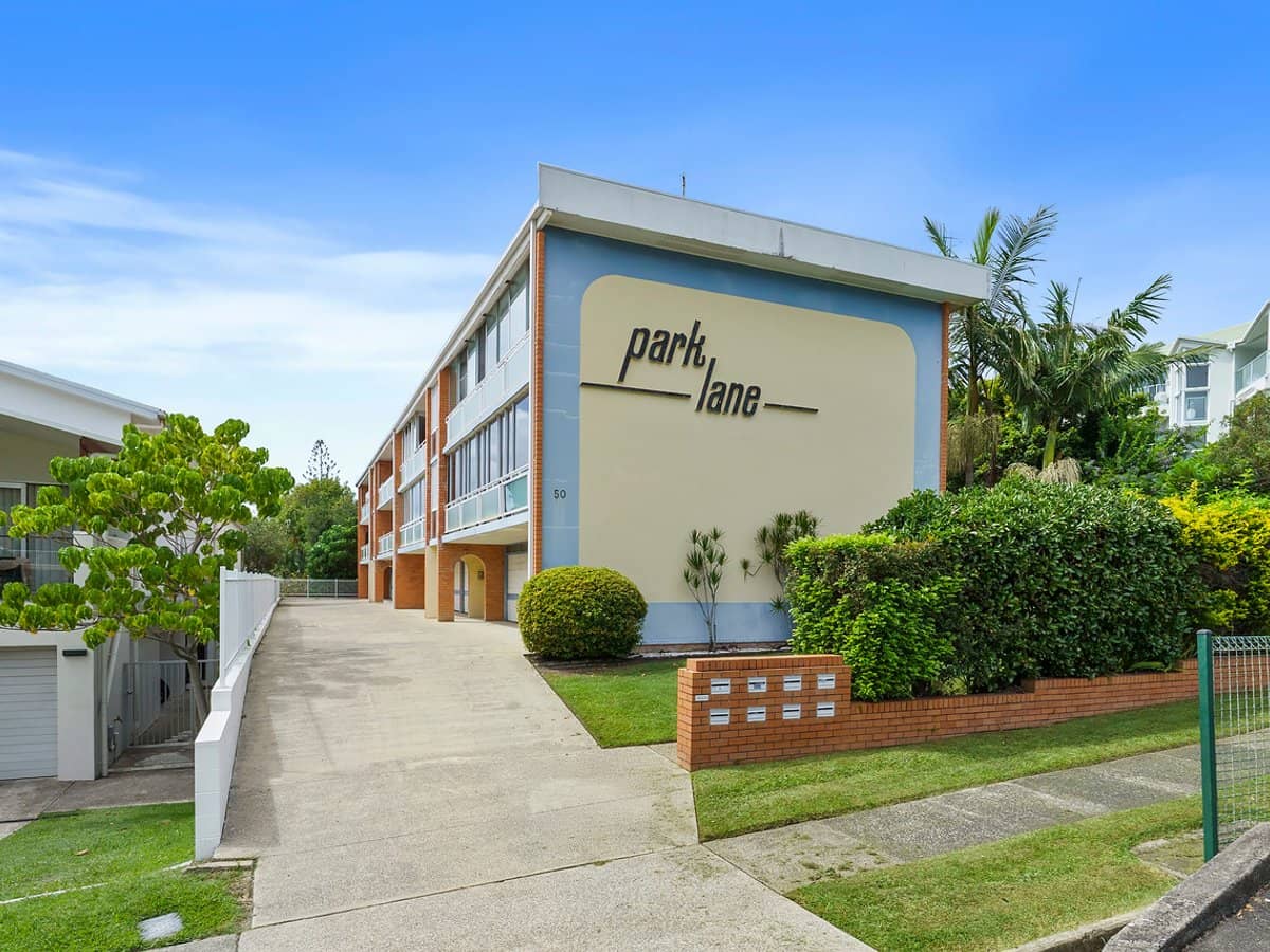 50 McLean Street, COOLANGATTA - Thumbnail 1