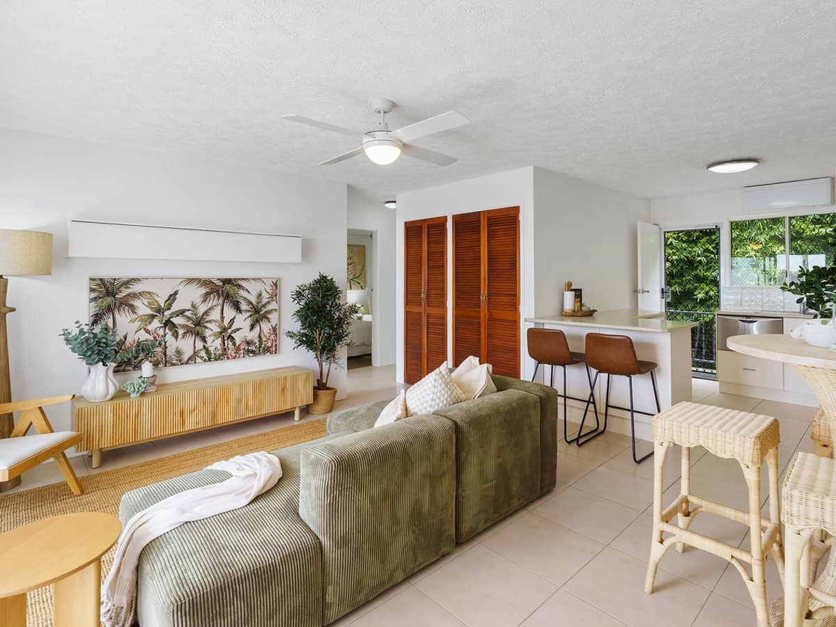 50 McLean Street, COOLANGATTA - Thumbnail 3