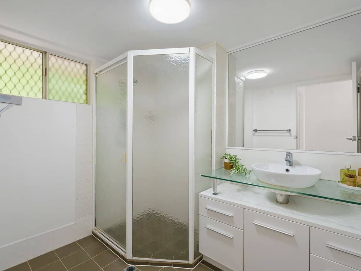 50 McLean Street, COOLANGATTA - Thumbnail 7