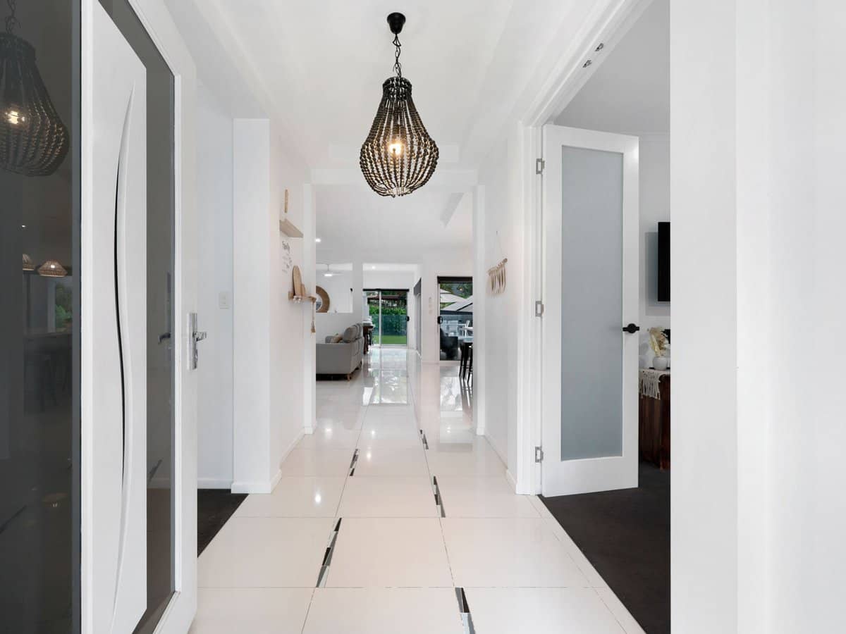 17 Yarrayne Valley Drive, Upper Coomera - Thumbnail 3