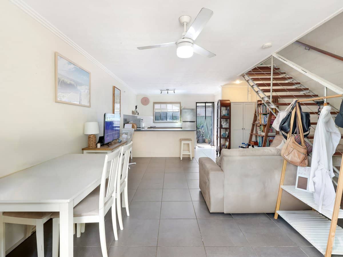 4/79 Bayview Street, Runaway Bay - Thumbnail 3