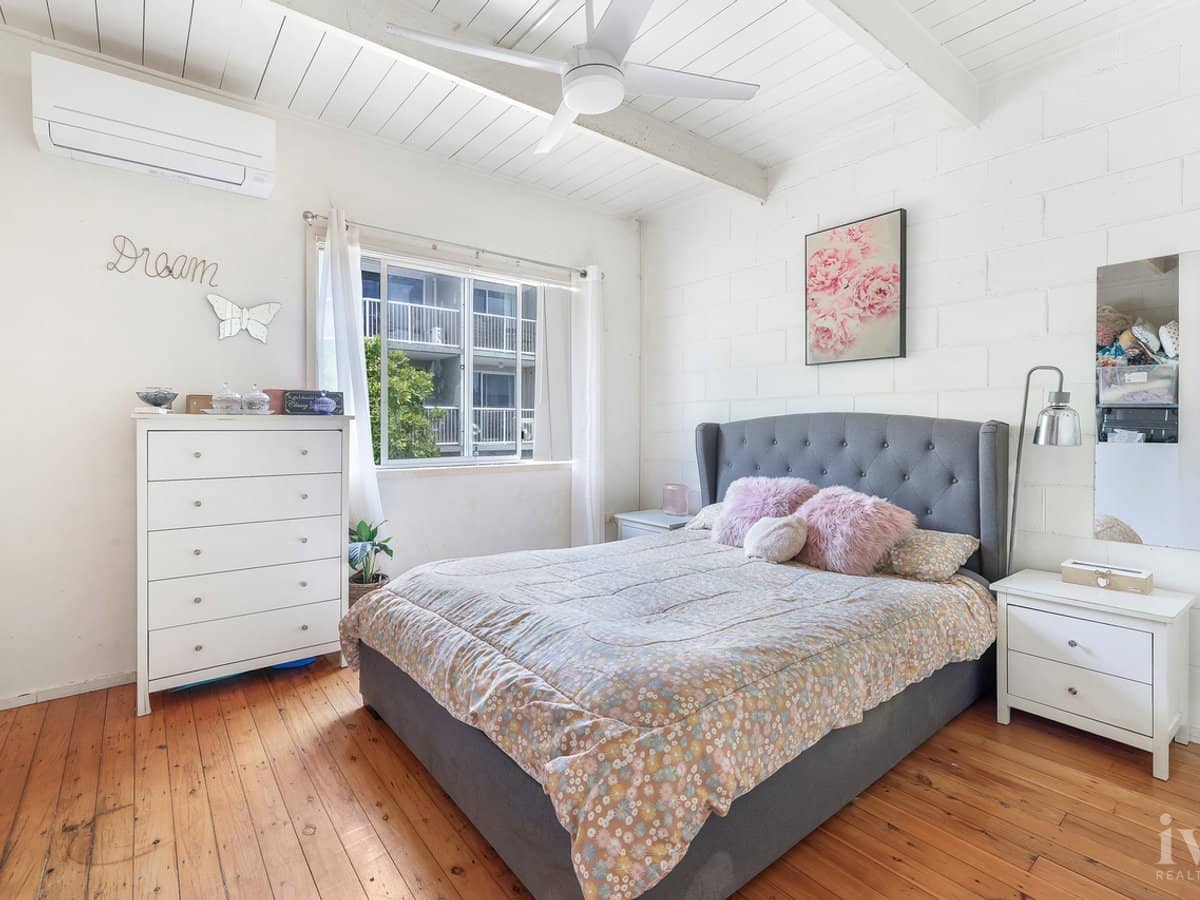 4/79 Bayview Street, Runaway Bay - Thumbnail 4