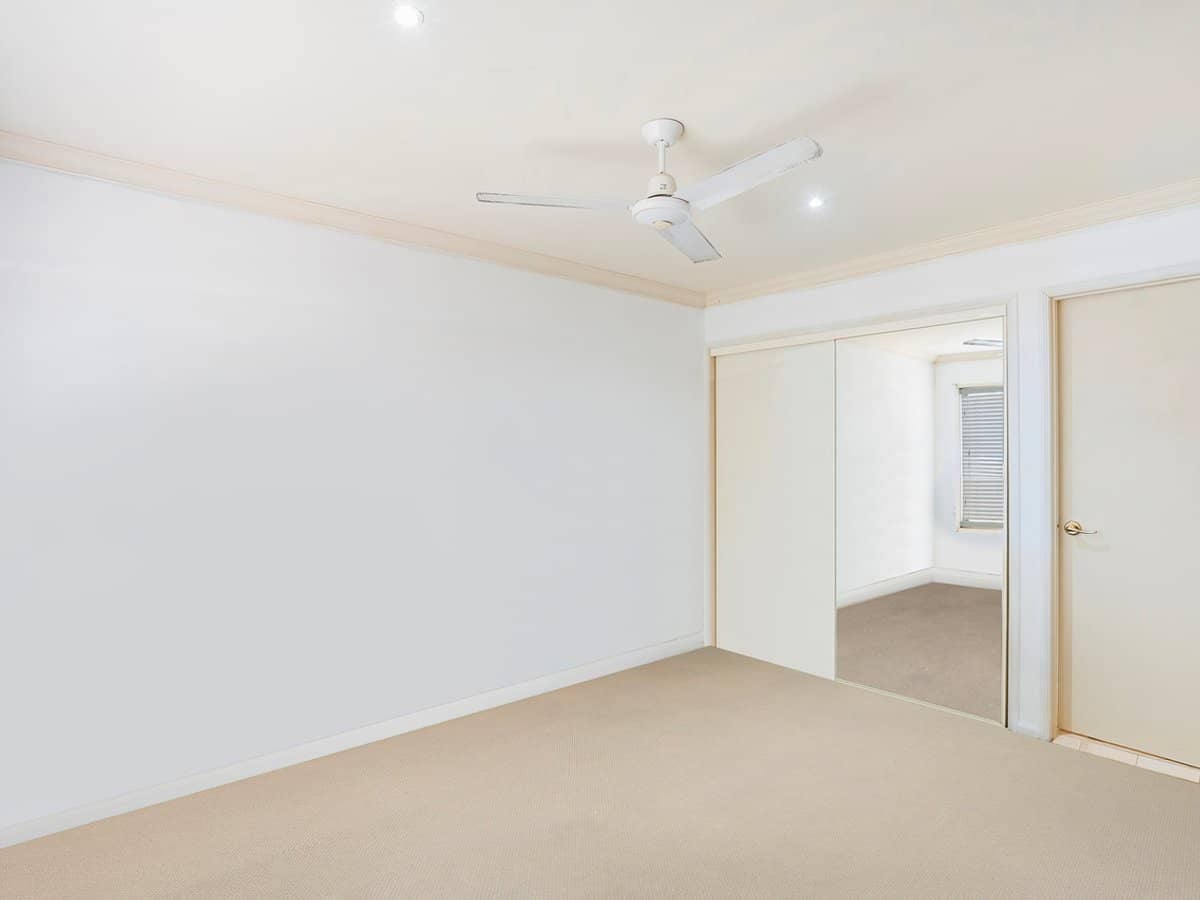 20 Fairway Drive, CLEAR ISLAND WATERS - Thumbnail 7