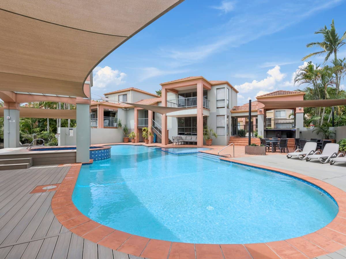 20 Fairway Drive, CLEAR ISLAND WATERS - Thumbnail 18