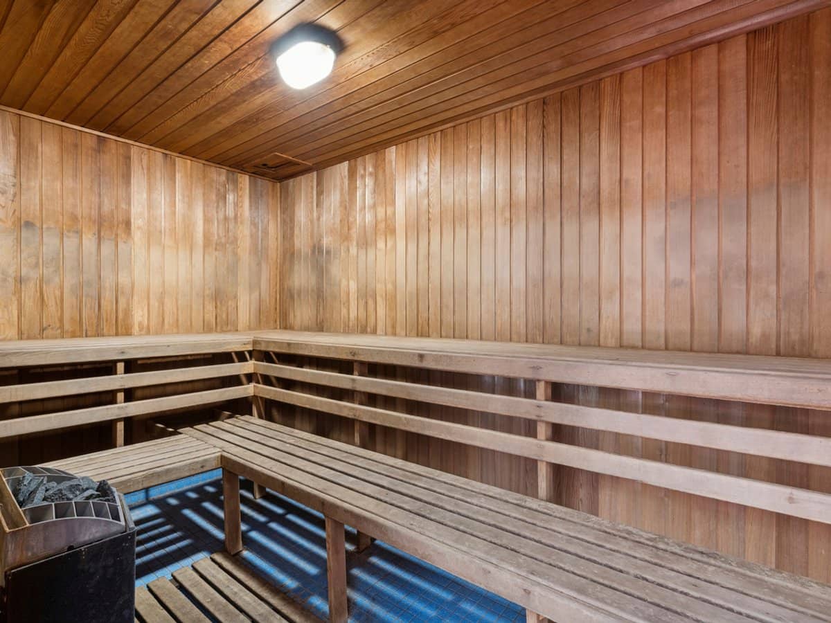 20 Fairway Drive, CLEAR ISLAND WATERS - Thumbnail 20