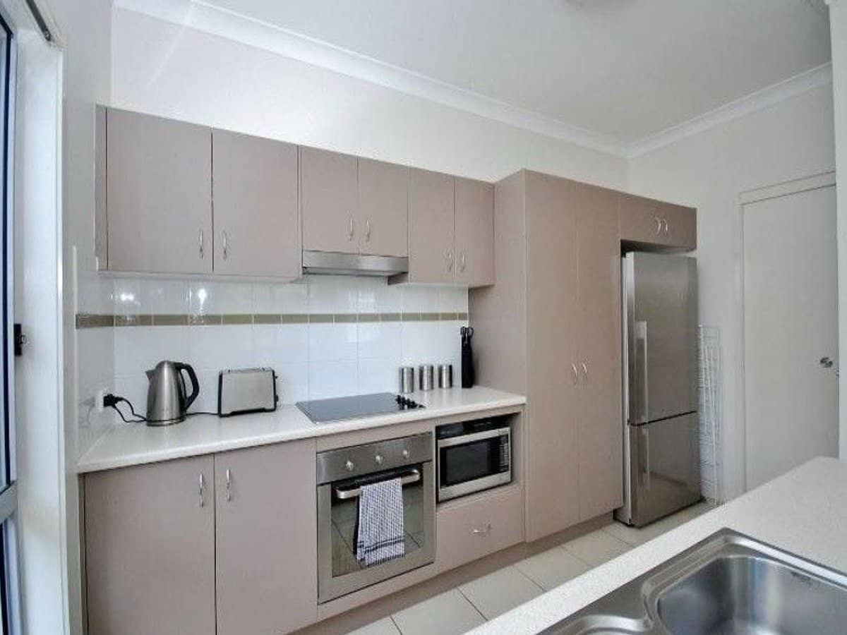 2 Toohey Street, Pacific Pines - Thumbnail 2