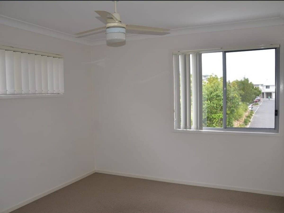 2 Toohey Street, Pacific Pines - Thumbnail 5