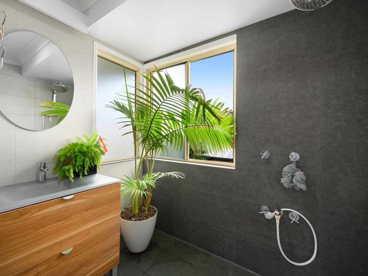 125 Hansford Road, COOMBABAH - Thumbnail 10