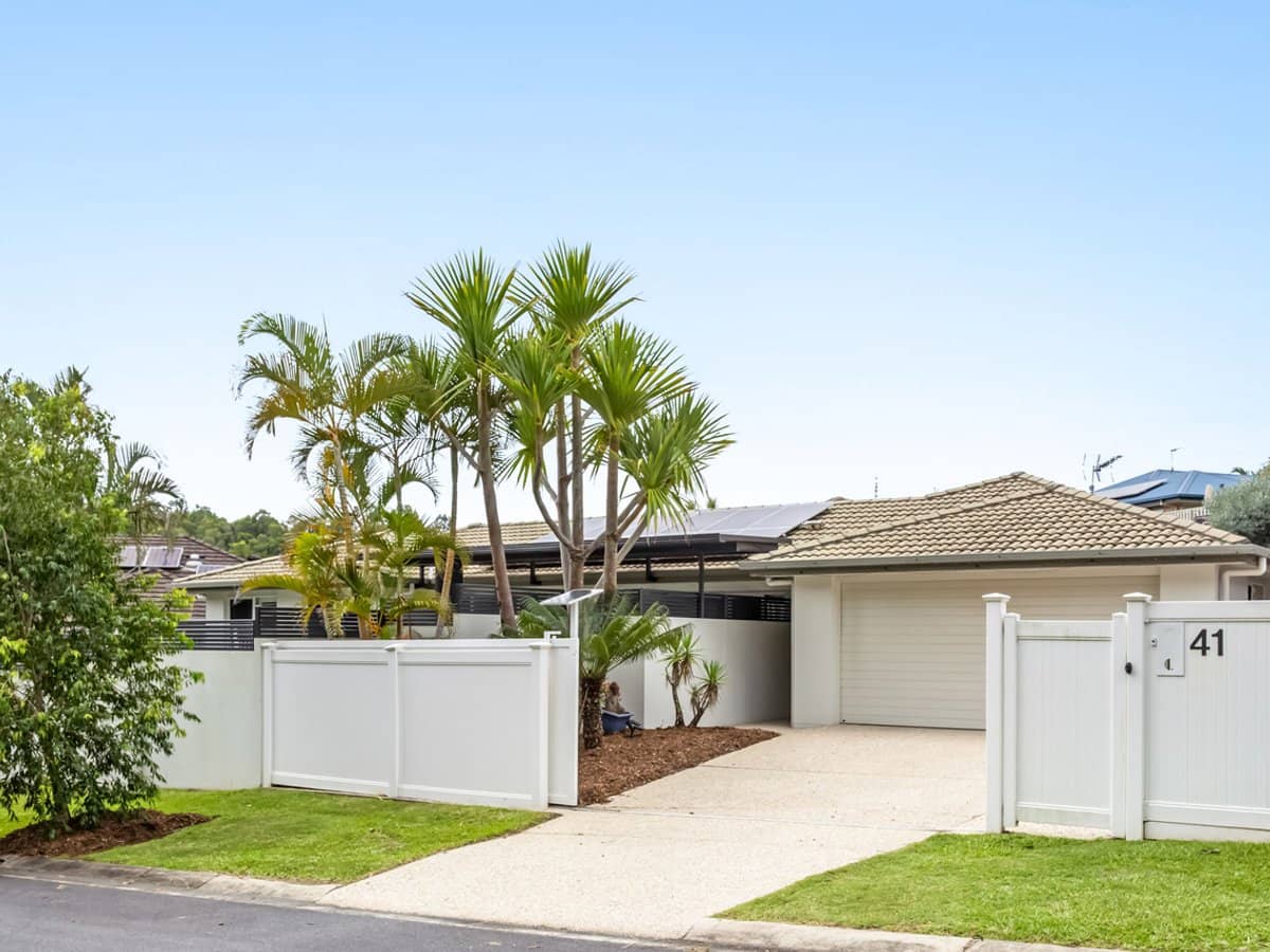 41 Barradeen Circuit, Pacific Pines - Thumbnail 2