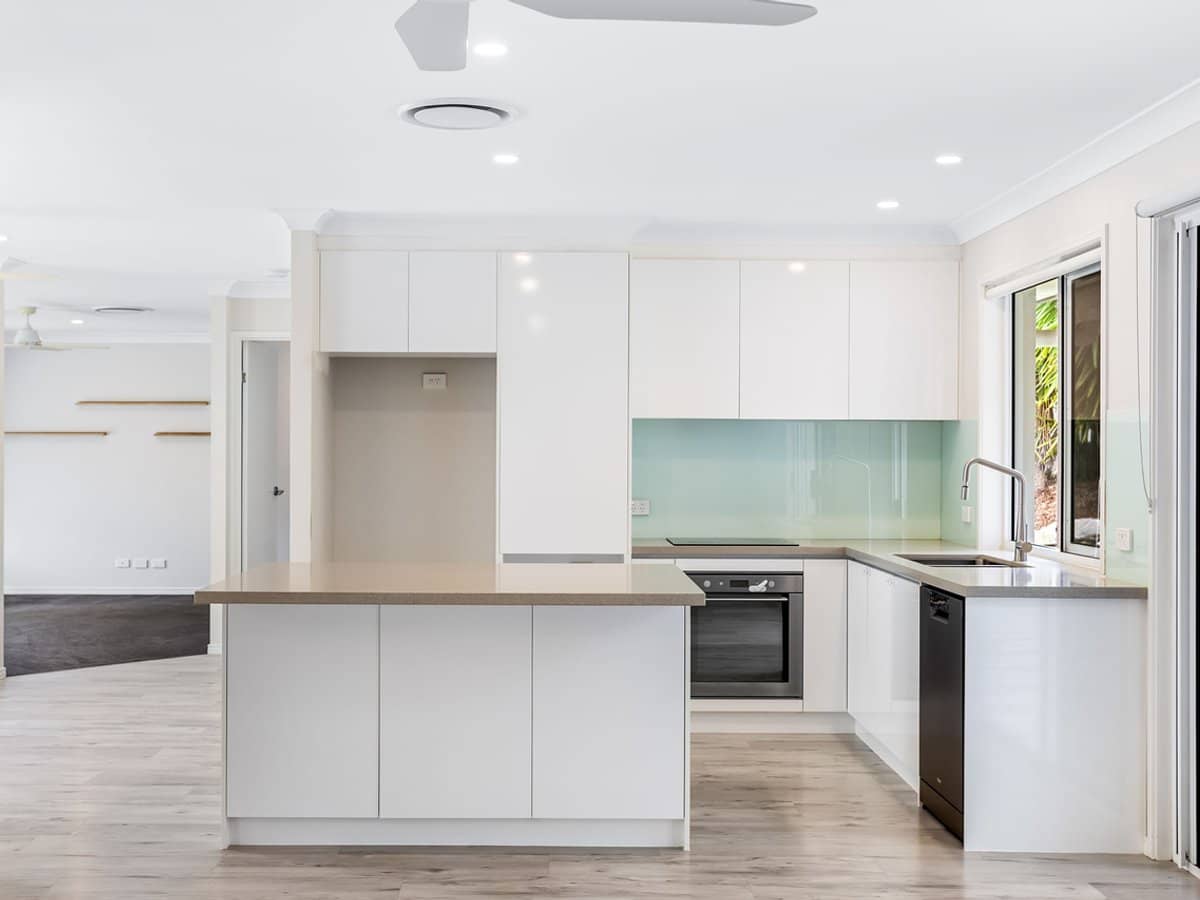 41 Barradeen Circuit, Pacific Pines - Thumbnail 3