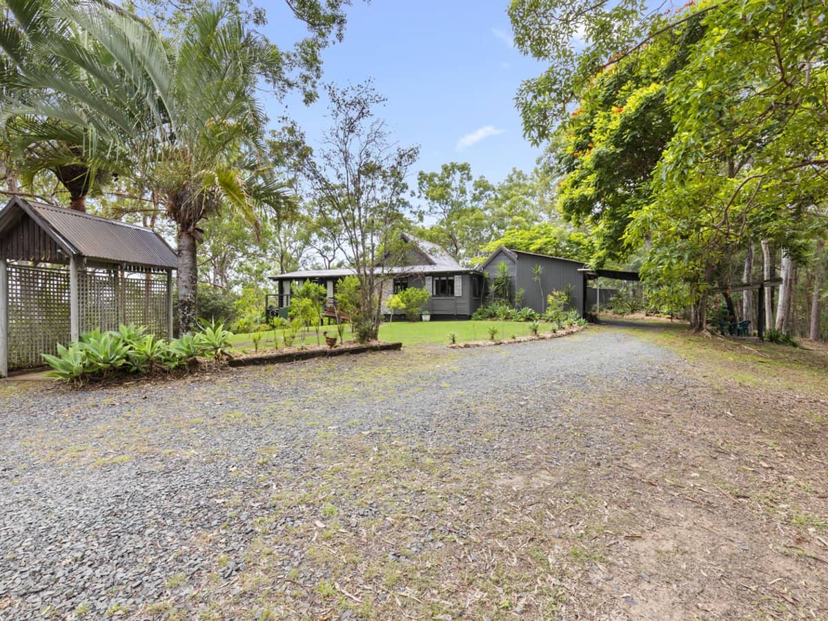 14 King Parrot Court, CLAGIRABA - Thumbnail 2