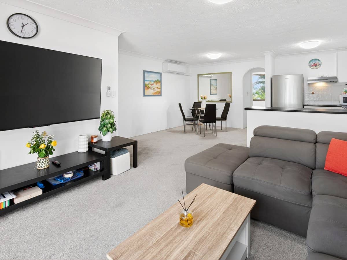 31 Orchid Avenue, SURFERS PARADISE - Thumbnail 6